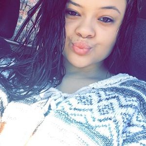 Meet your Posher, Tiara